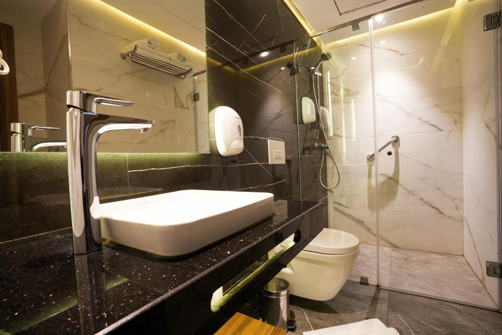 First Suites Hotel Рабат Экстерьер фото